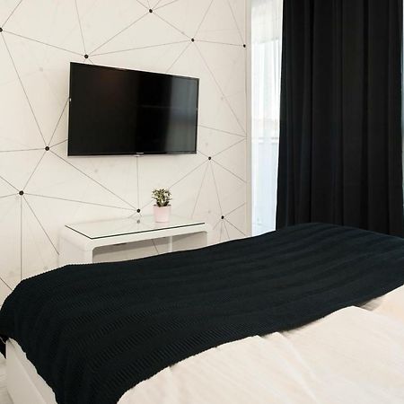 Unique 3City Apartments - Ufo Apartment Гданьск Экстерьер фото